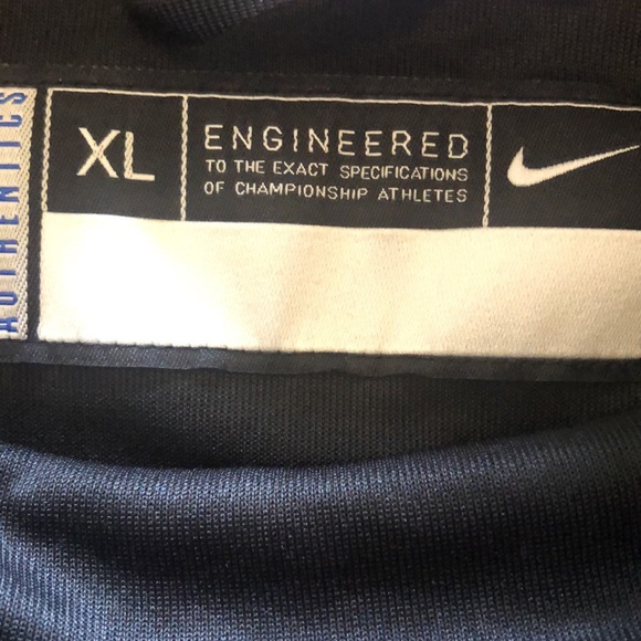 ✨SOLD✨Nike Toronto Raptors NBA Official Team Hoodie - Picture 3 of 5